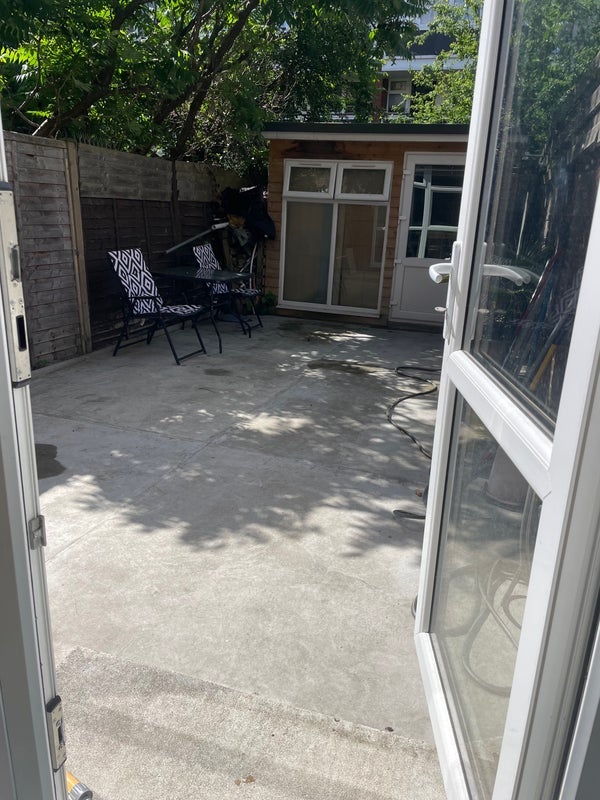 Room Clarence Lane in Greater London