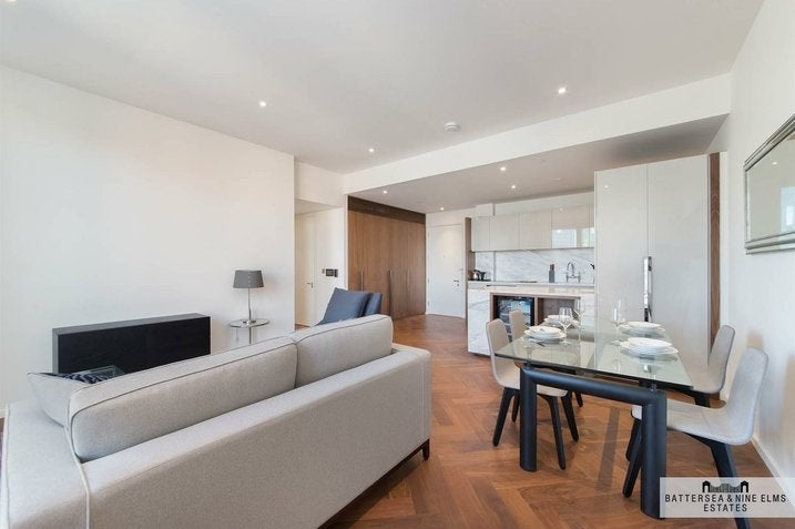 Flat New Union Square in Greater London