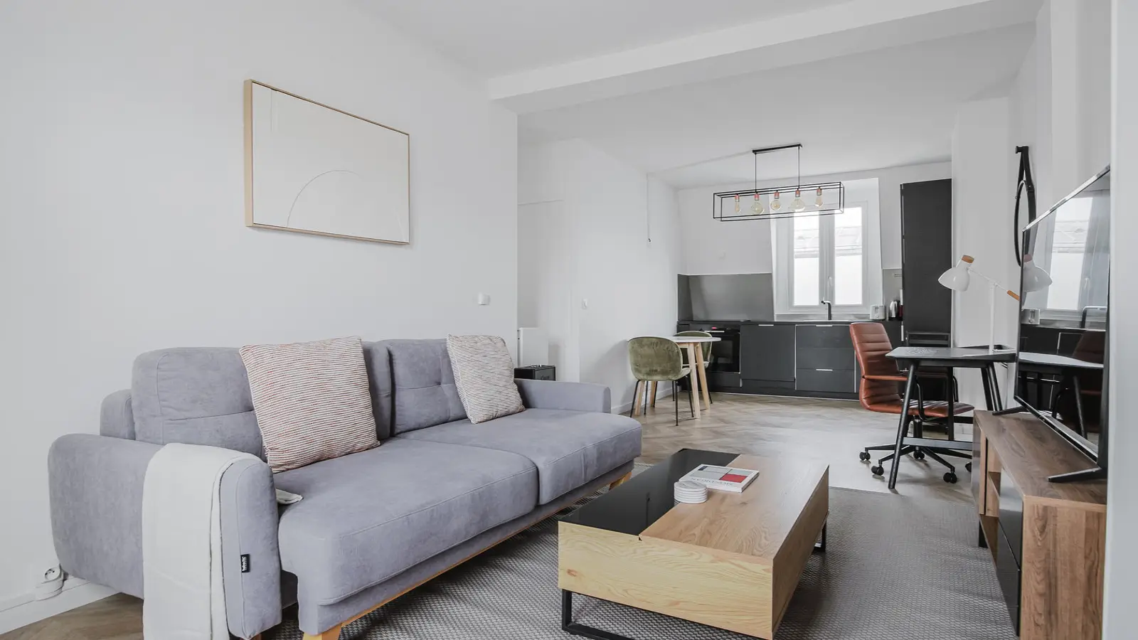 Flat Rue Boissière in Paris