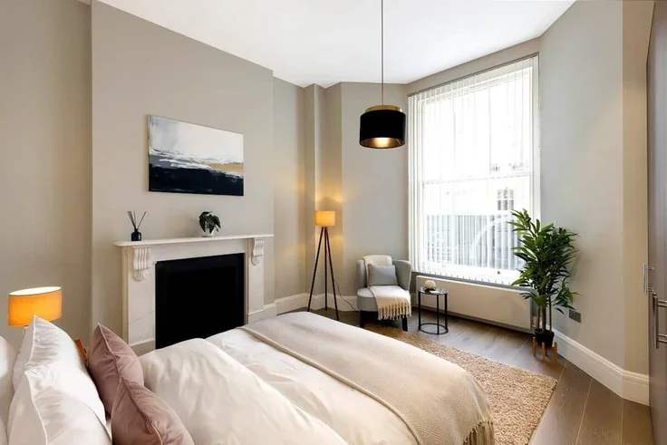 Flat Courtfield Gardens in Greater London
