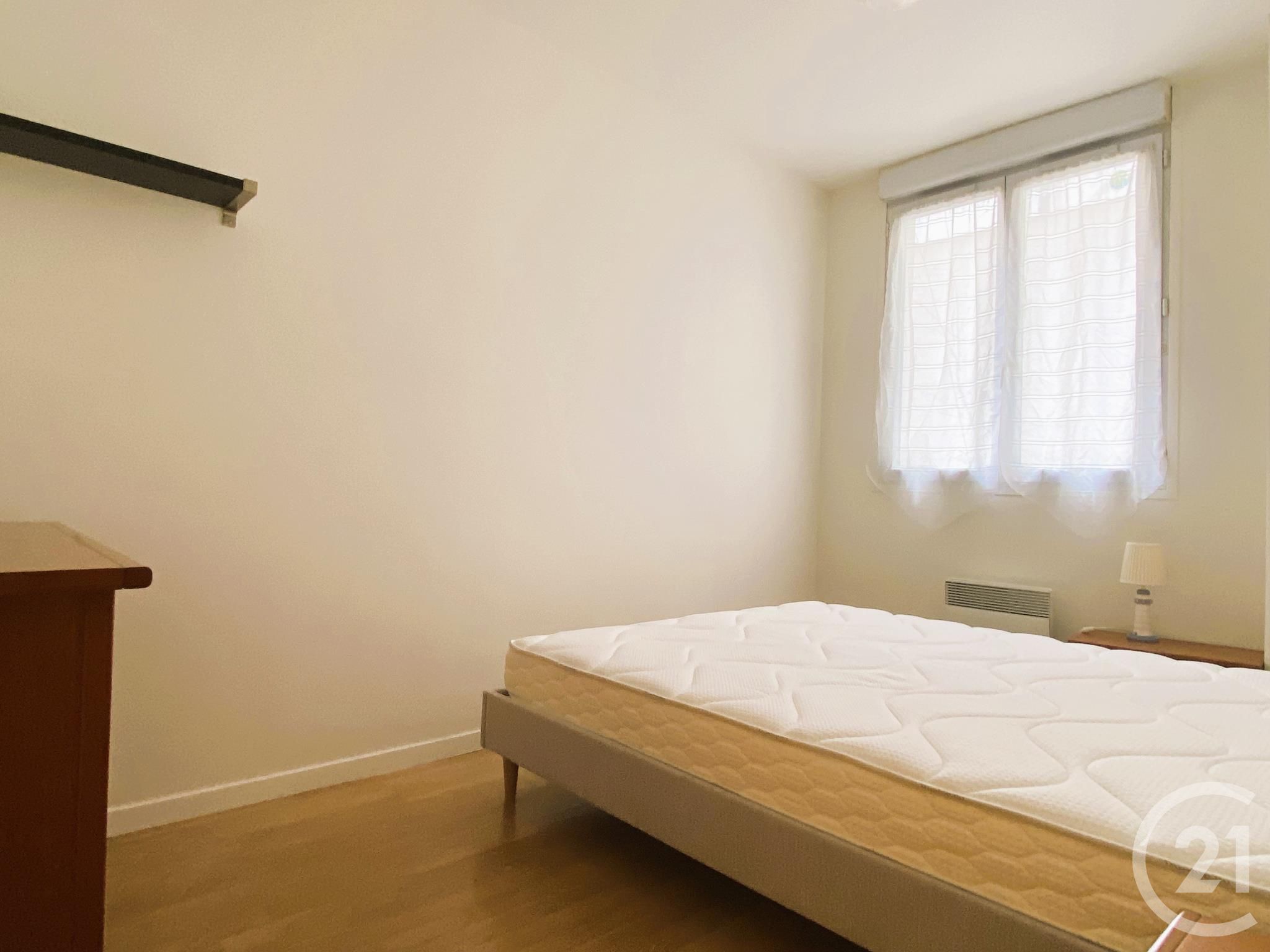 Flat Rue Chaudron in Paris