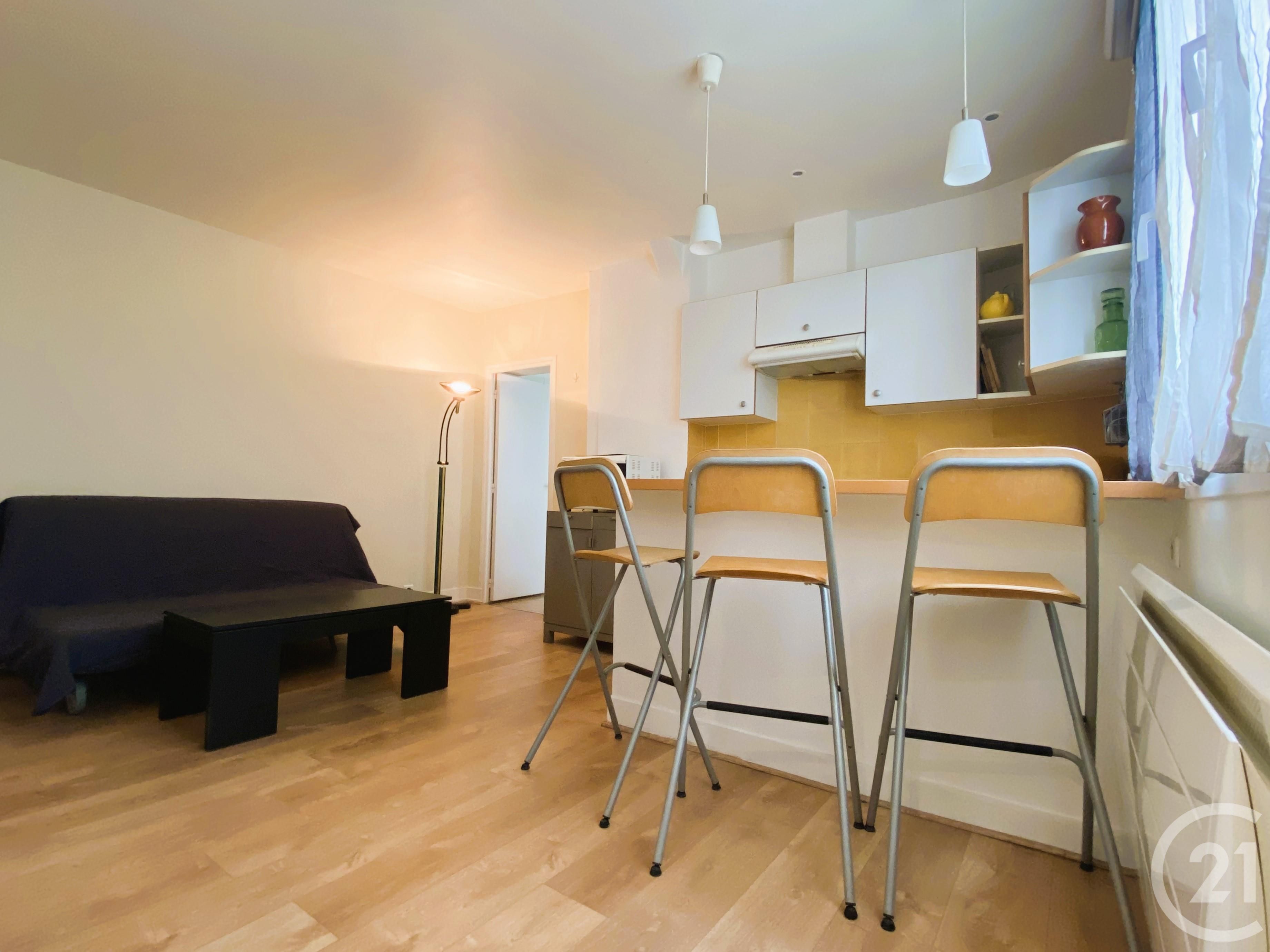 Flat Rue Chaudron in Paris
