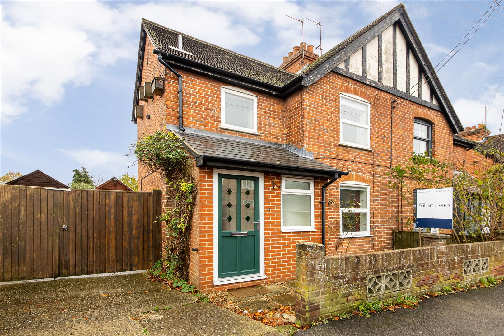 House Hagbourne Road in South Oxfordshire