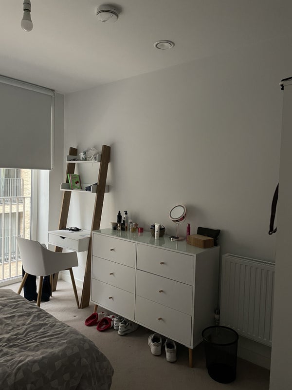 Room Gough Street in Greater London