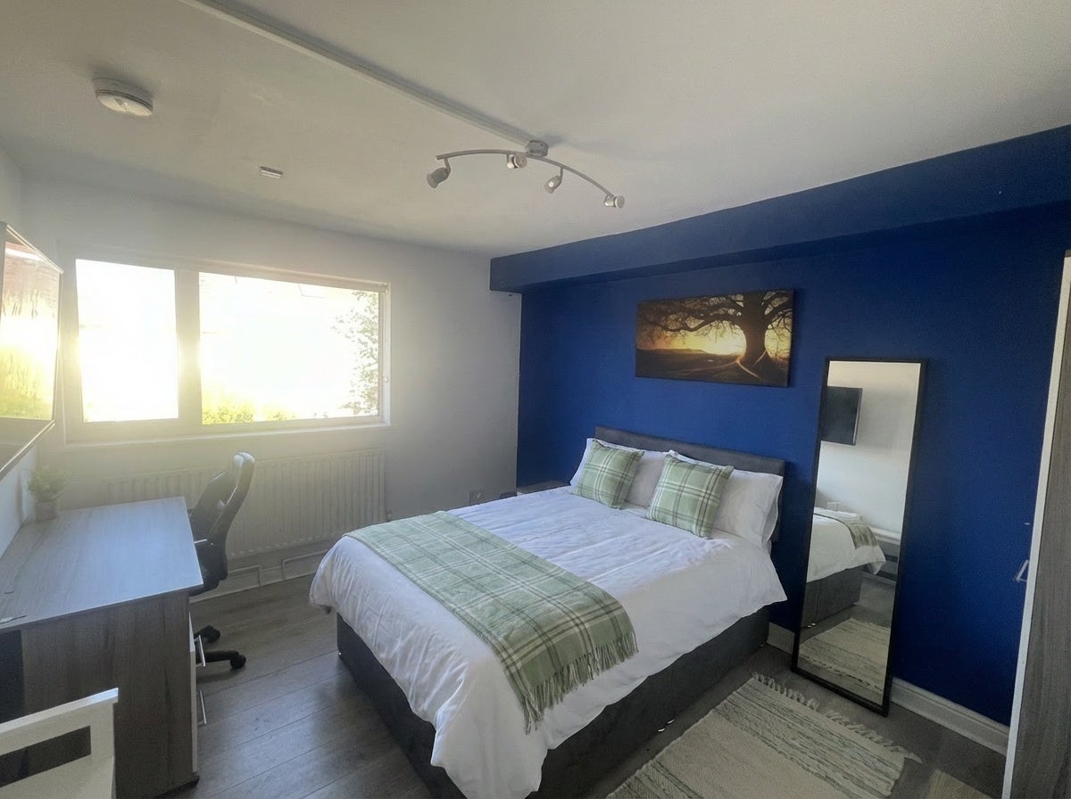 Room Fletcher Road in Nottingham