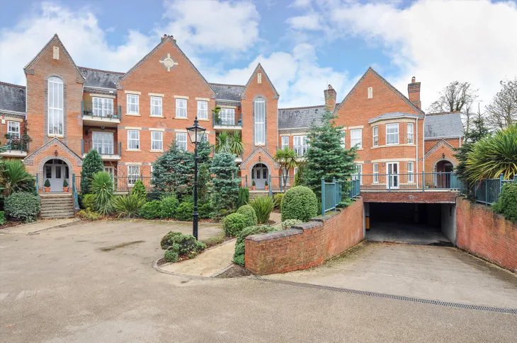 Flat Sandhills Lane in Borough of Runnymede