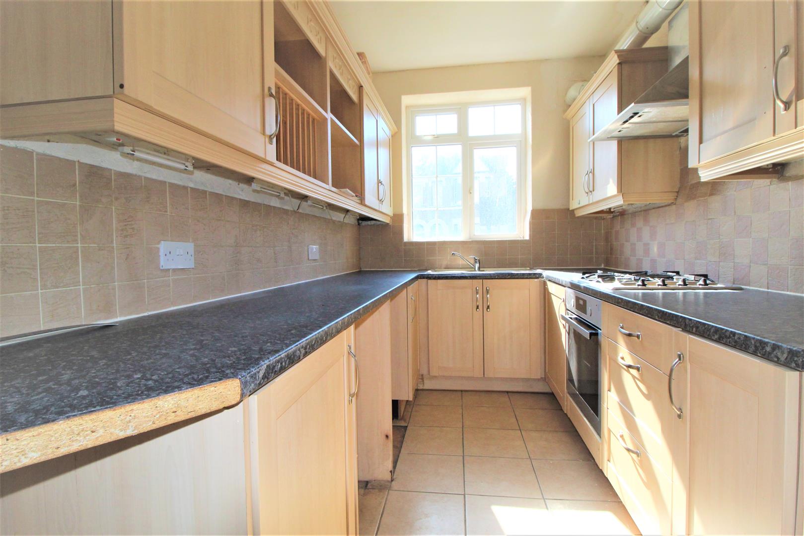 Flat Wellington Road in Greater London