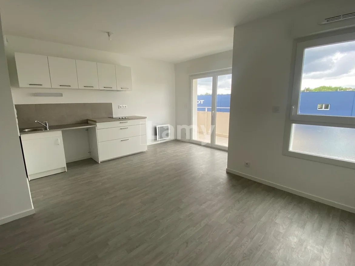 Flat Rue Alfred Nakache in Brest