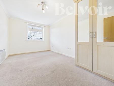 Flat Alençon Link in Basingstoke and Deane