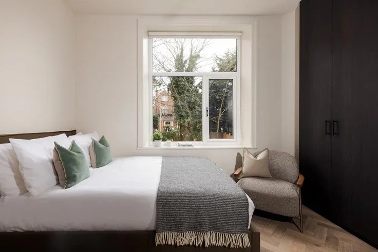 Flat Lymington Road in Greater London
