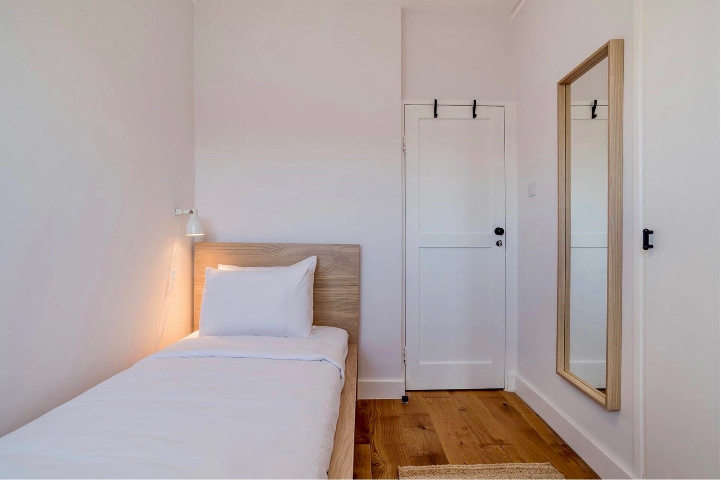 Flat Churchill Gardens Road in City of Westminster