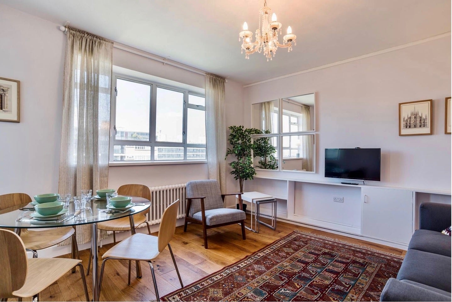 Flat Churchill Gardens Road in City of Westminster