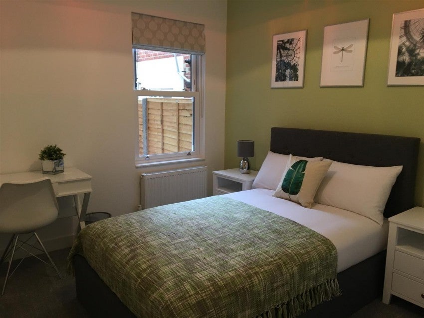 Room Oxford Road in Reading