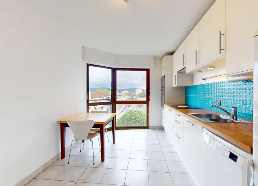 Flat Rue Jacques-Louis Hénon in Lyon