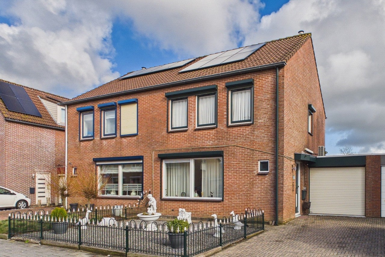 Huis ds. Raamshof 33 in Hoek