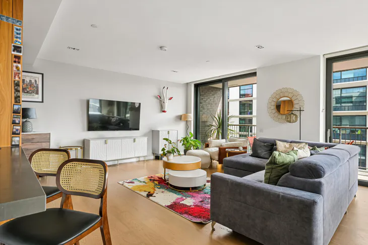 Flat Wollstonecraft Street in Greater London