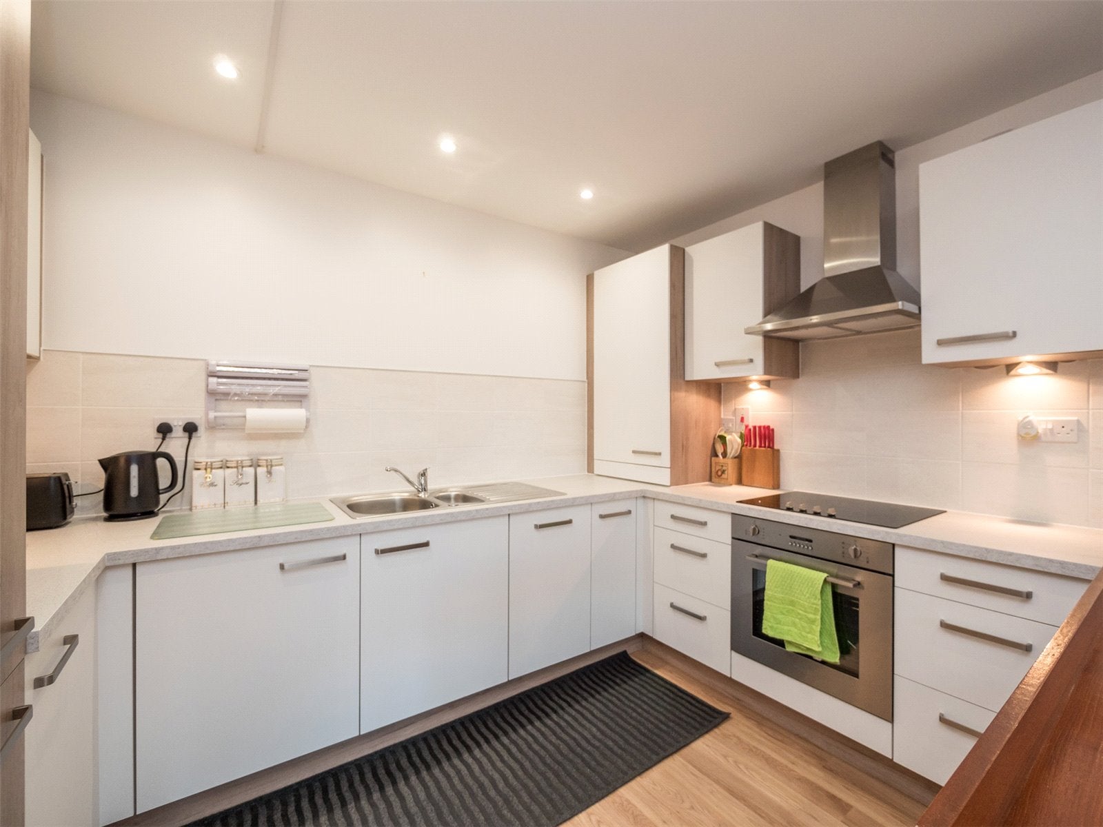 Flat Drum Brae South in City of Edinburgh