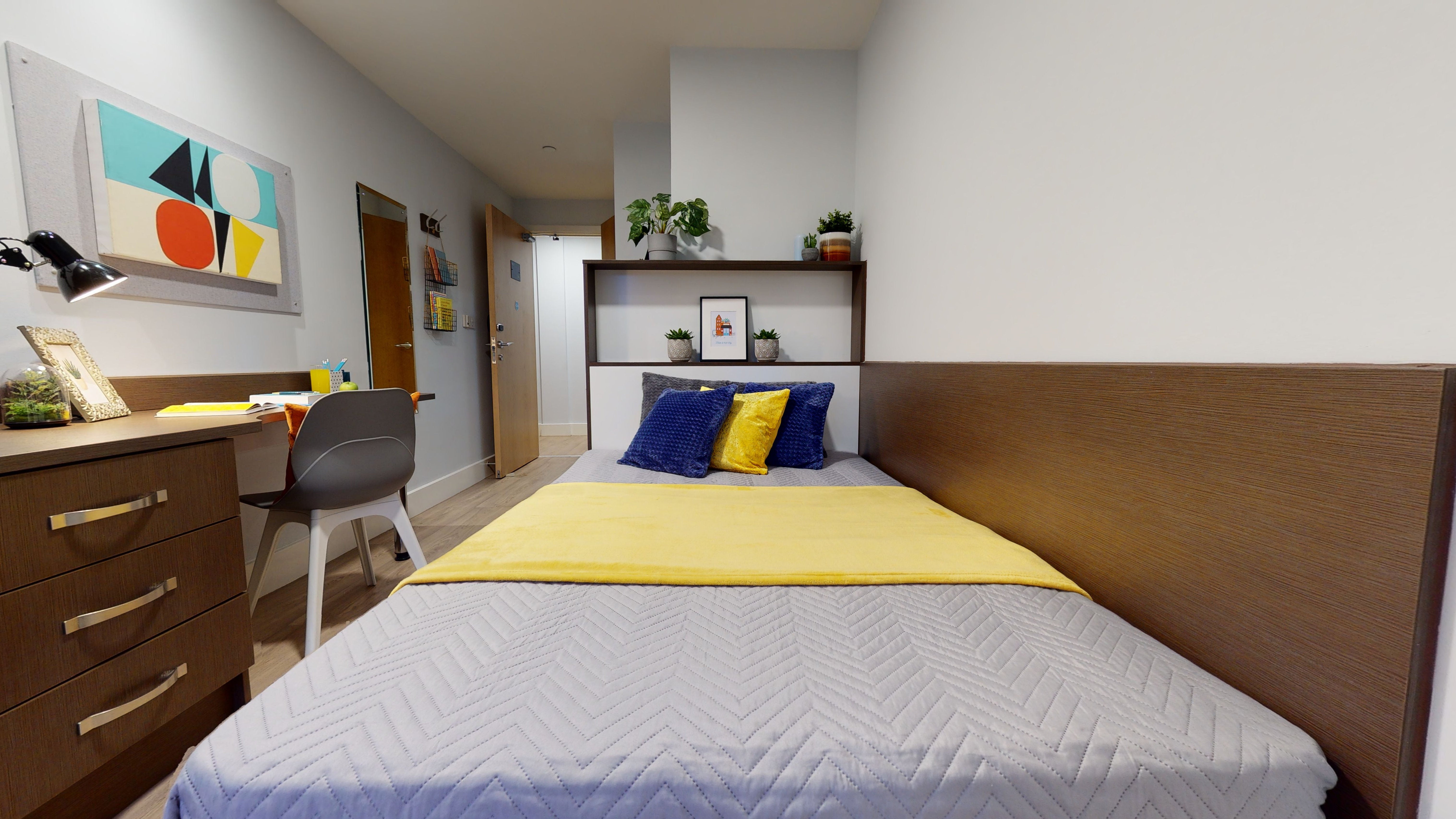 Room Moland Street in Birmingham