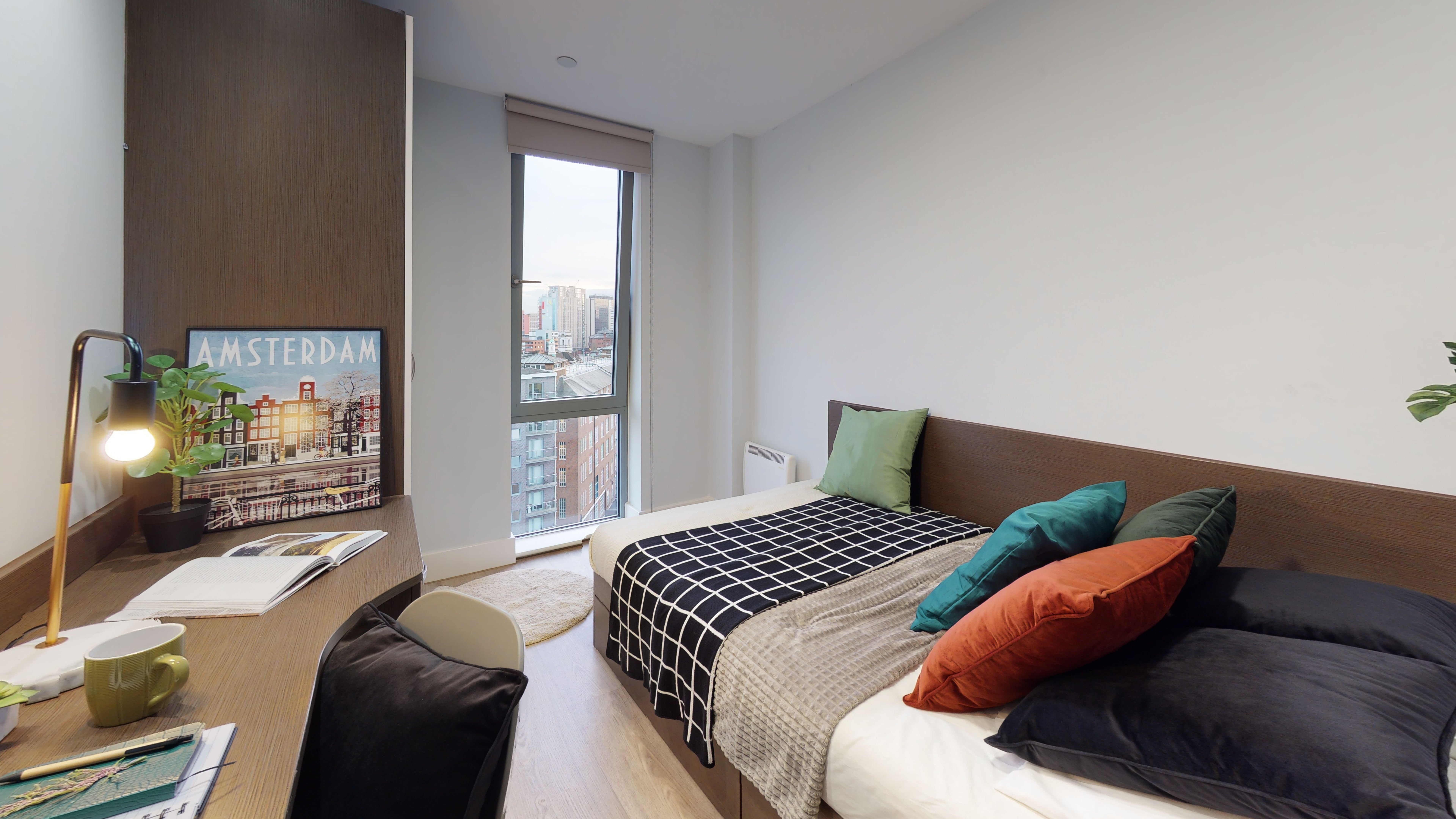 Room Moland Street in Birmingham