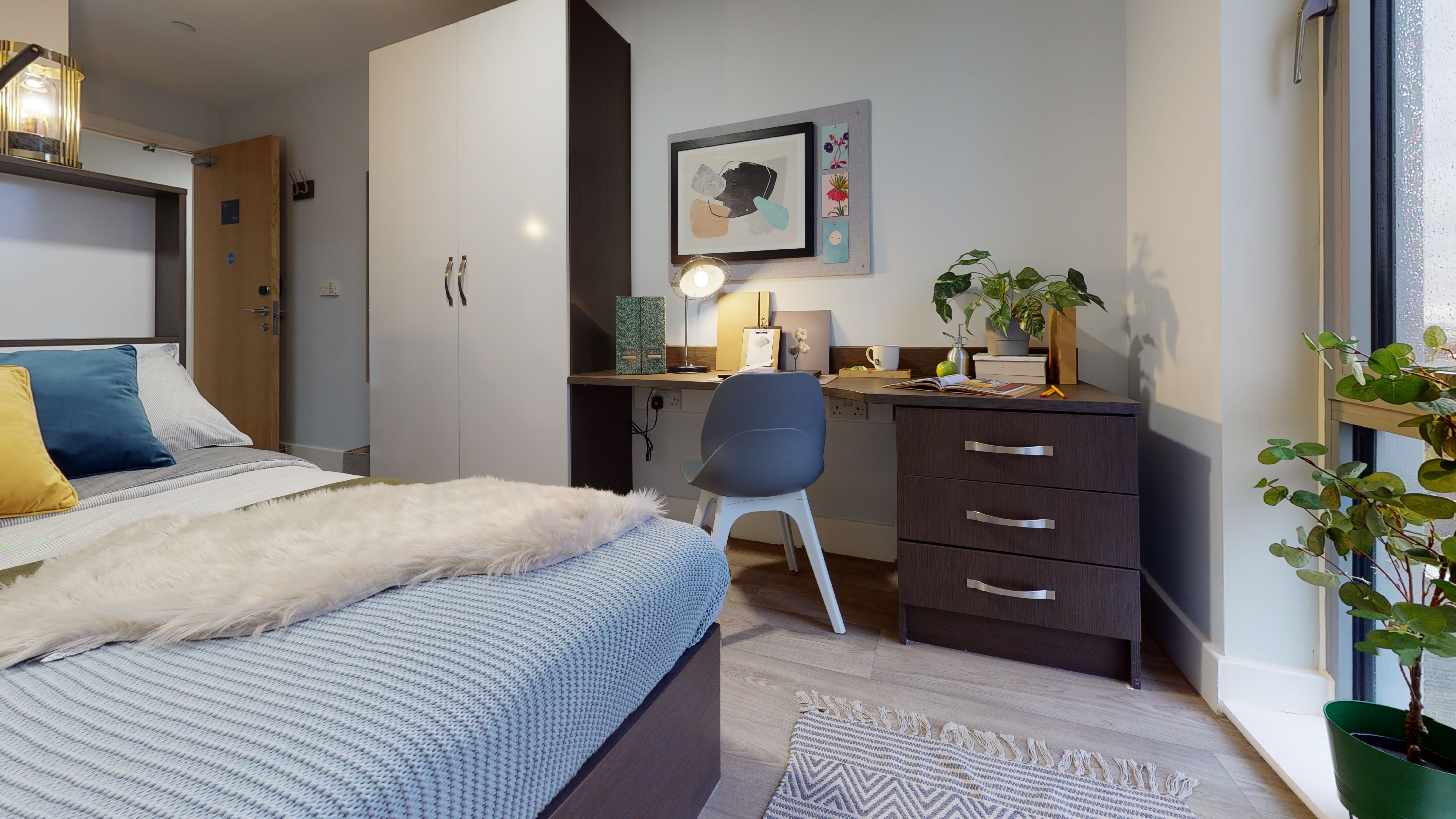 Room Moland Street in Birmingham