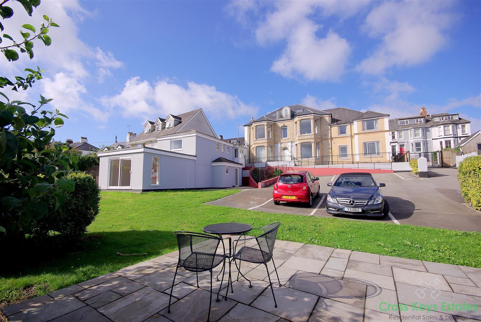 Flat North Road in Saltash