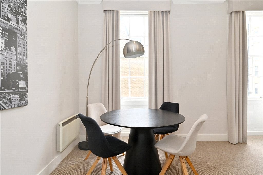 Flat Baker Street in City of Westminster