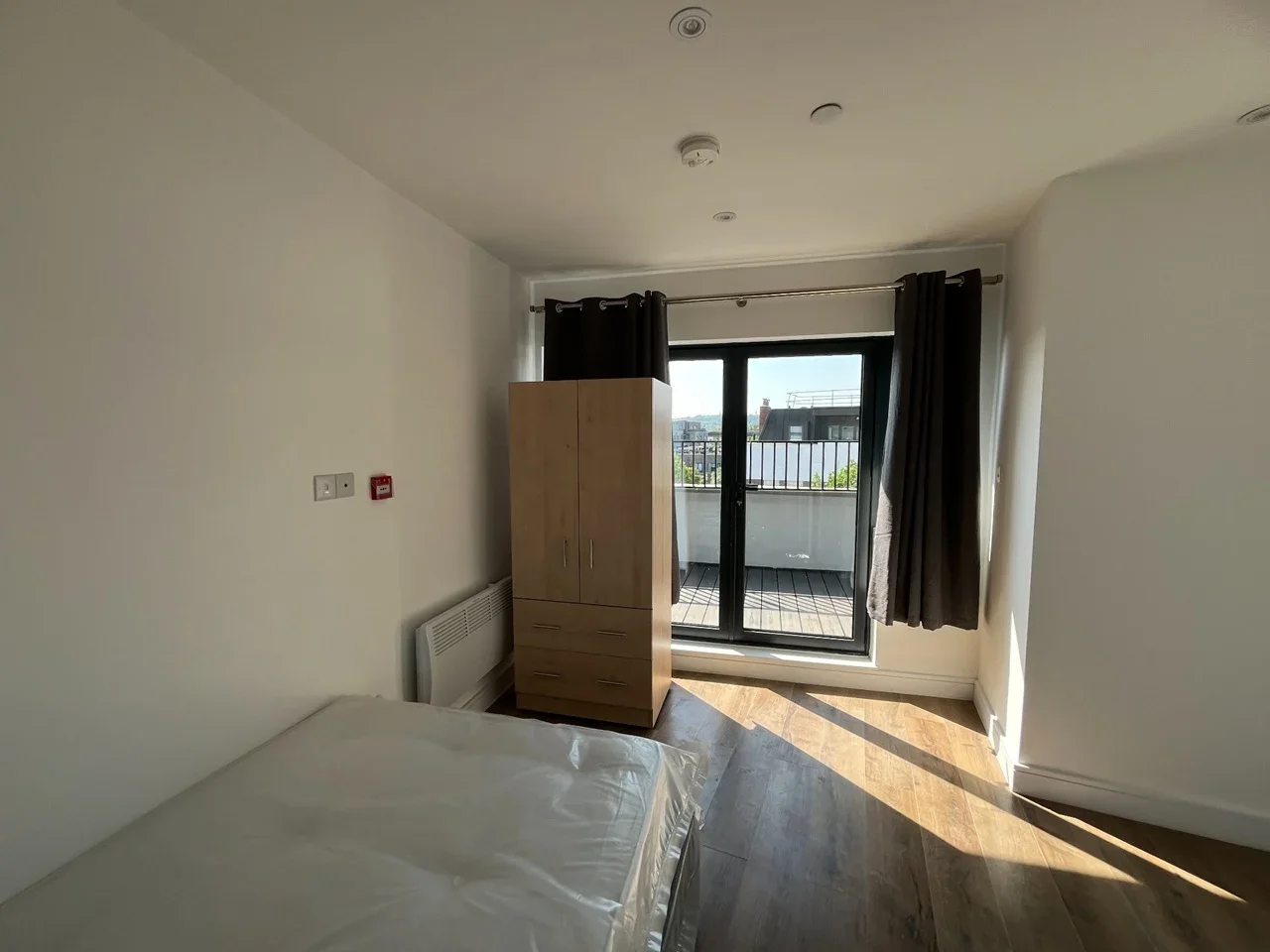 Flat Trefil Walk in Greater London