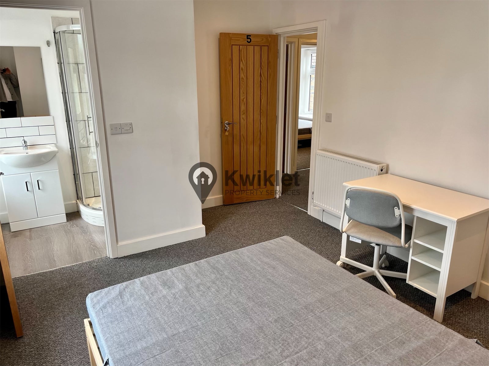 Room Oliver Terrace in Pontypridd