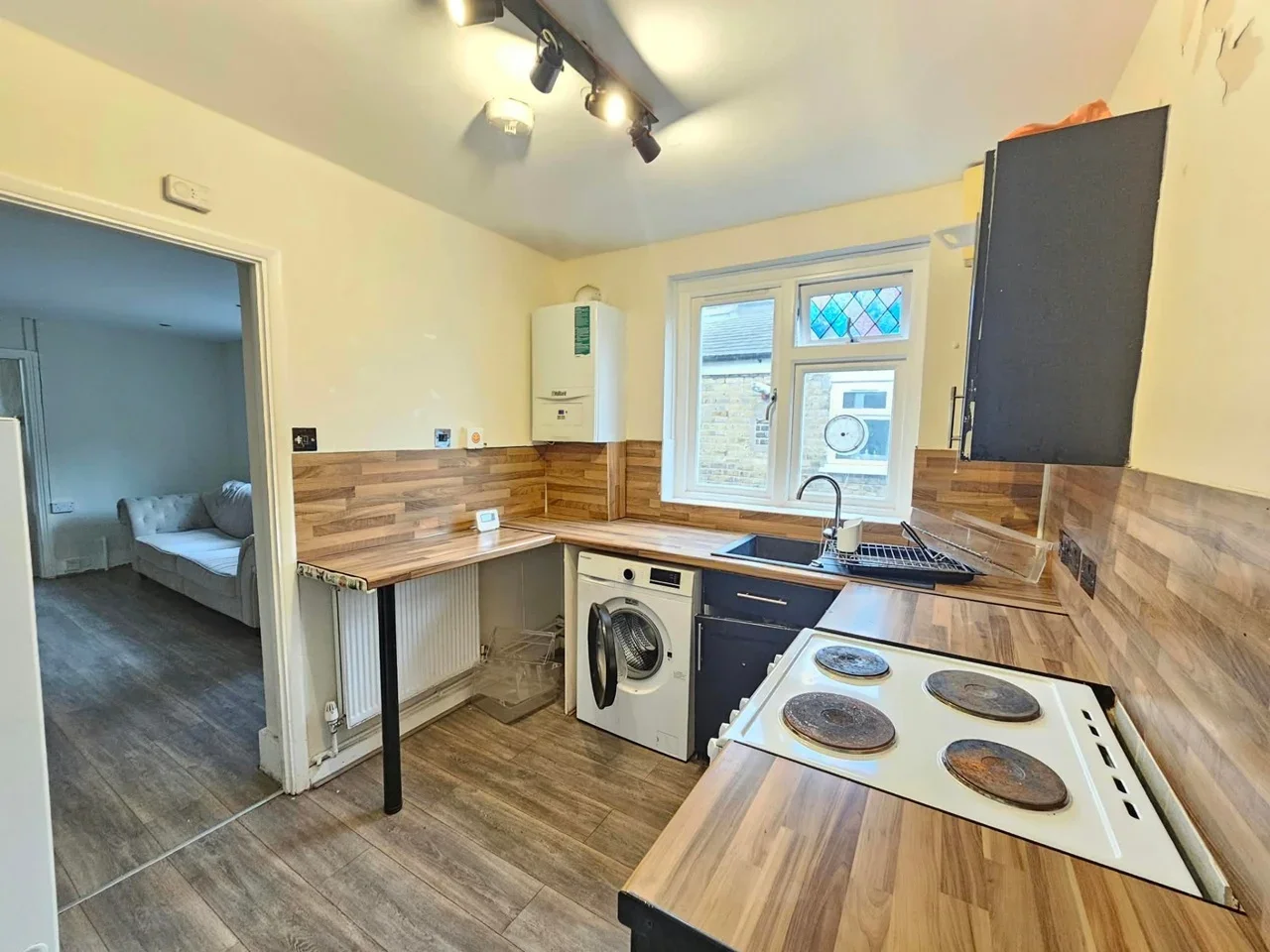 Flat Antill Road in Greater London