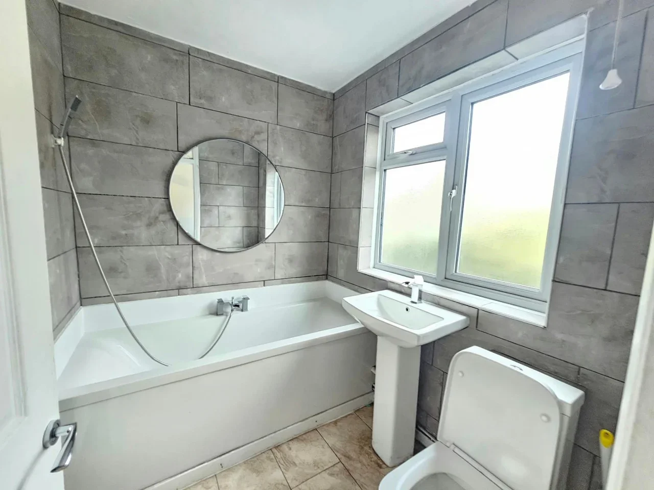 Flat Antill Road in Greater London