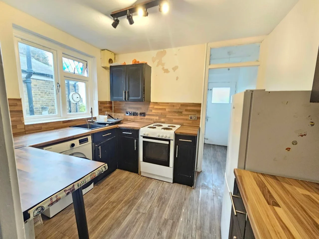 Flat Antill Road in Greater London