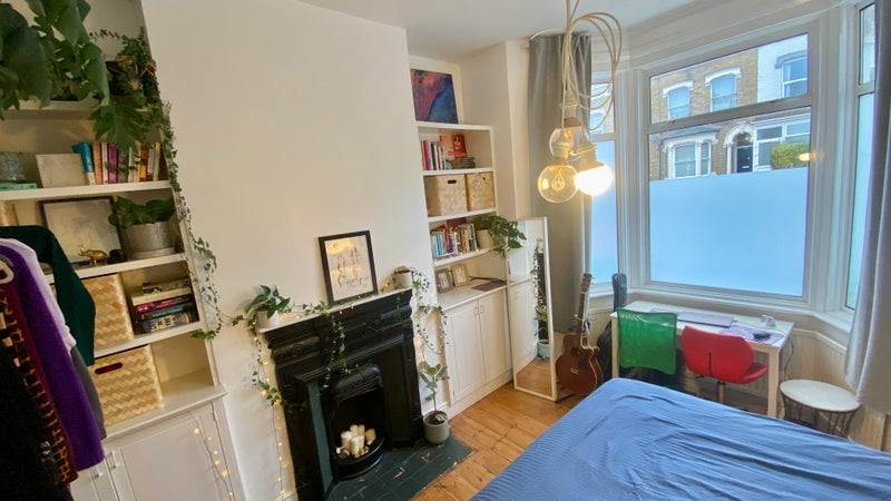 Room High Road Leytonstone in Greater London
