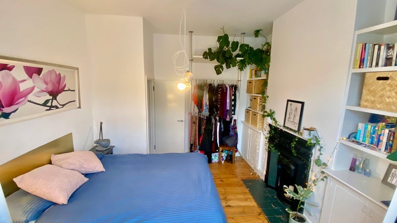 Room High Road Leytonstone in Greater London