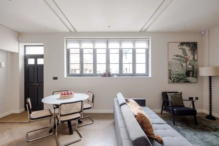House Huntsworth Mews in City of Westminster