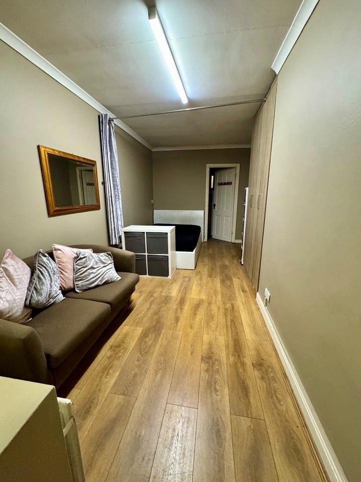 Flat Eton Road in Greater London