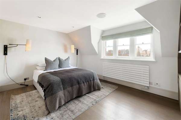 Flat Cadogan Gardens in Greater London