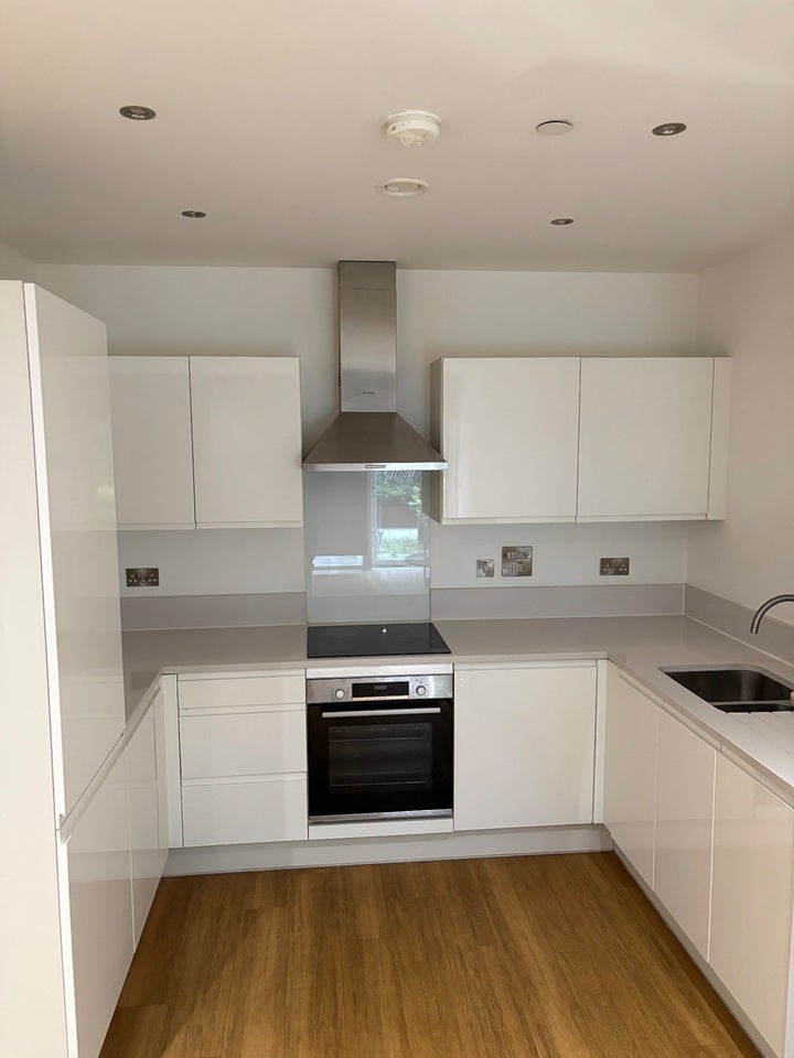 Room Wallis Walk in Greater London