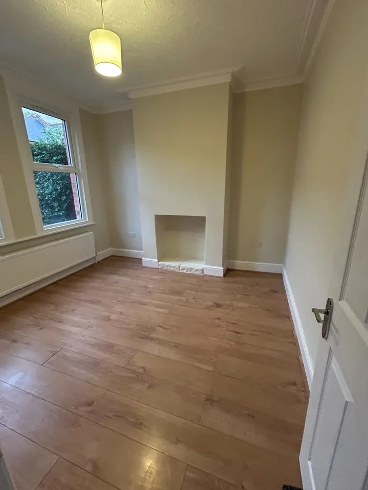 Flat Diana Road in Greater London