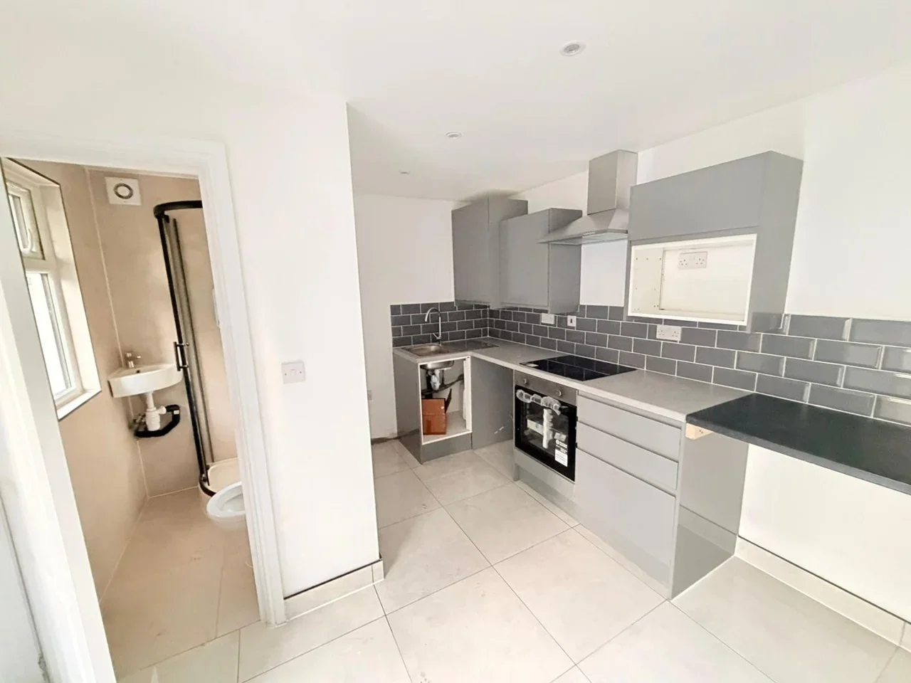 Flat Nottingham Road in Greater London