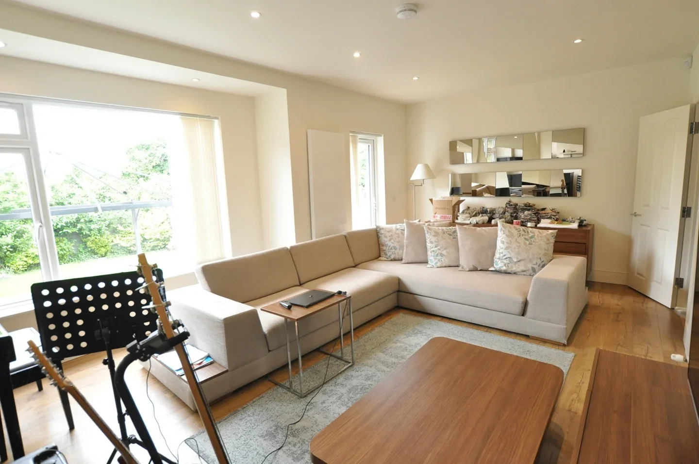 House Ridgeview Road in Greater London