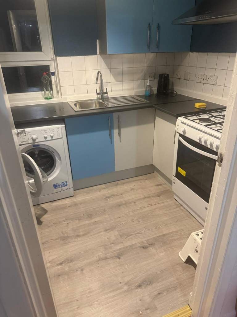 Flat Loganlea Drive in City of Edinburgh