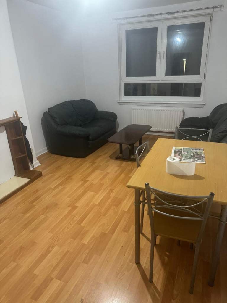 Flat Loganlea Drive in City of Edinburgh