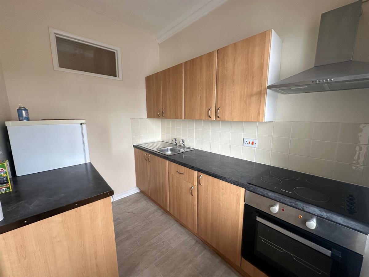 Flat Anlaby Road in Hull