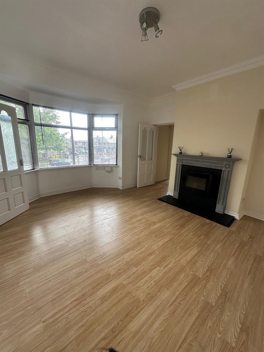 Flat Anlaby Road in Hull