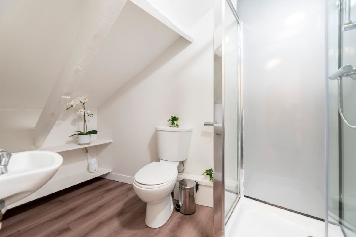 Room Trewhitt Road in Newcastle upon Tyne