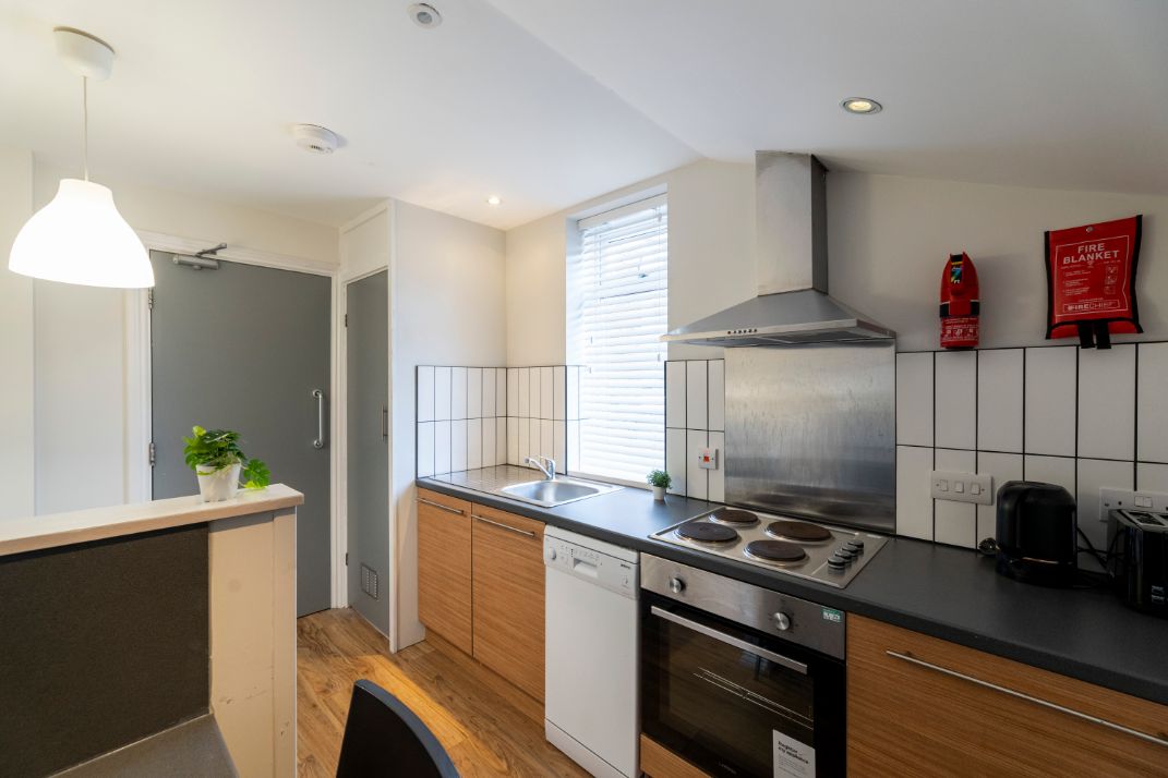 Room Trewhitt Road in Newcastle upon Tyne