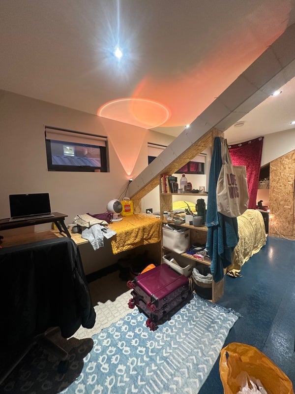 Room Overbury Road in Greater London