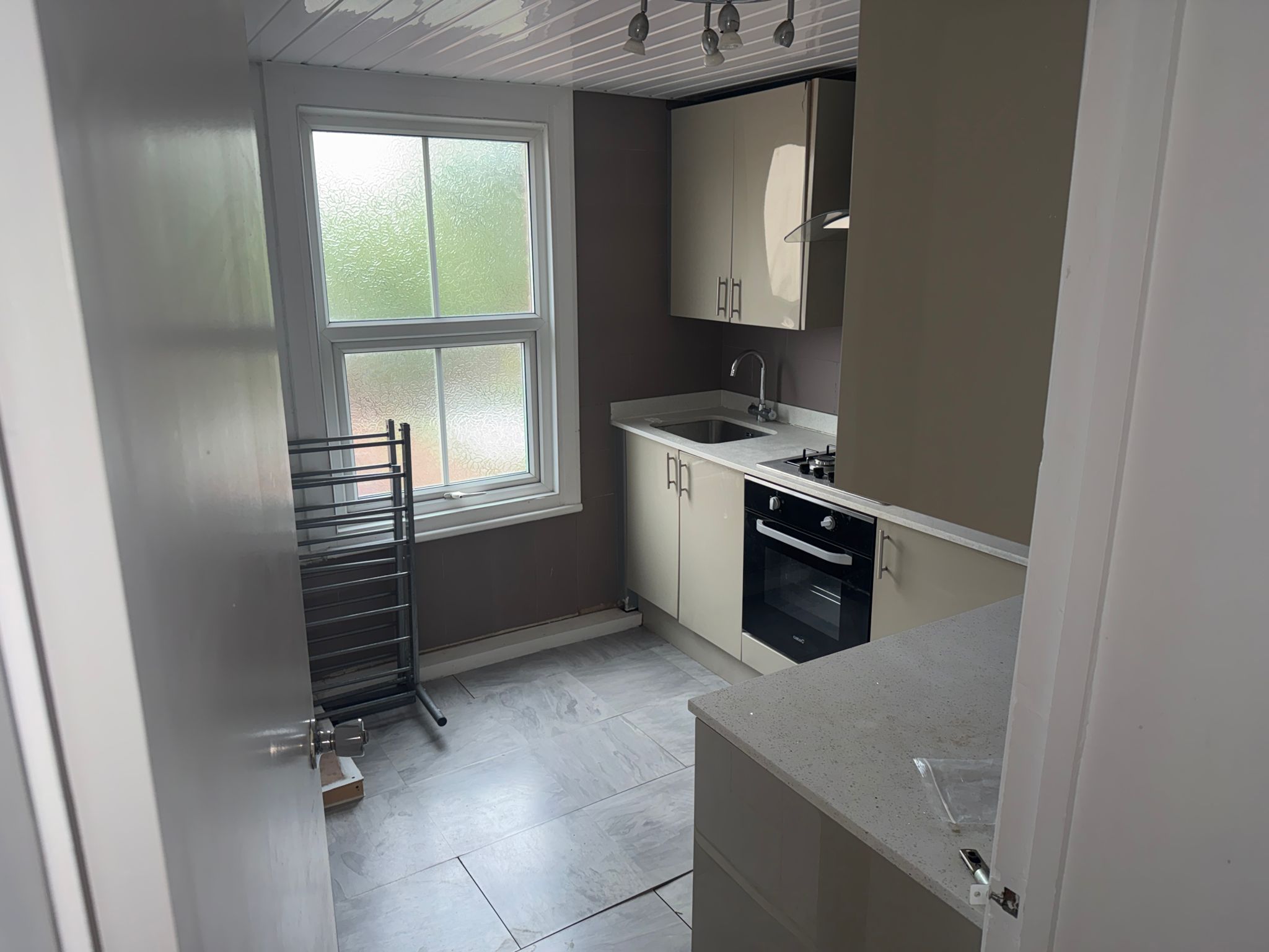 Flat Eastfield Road in Burnham