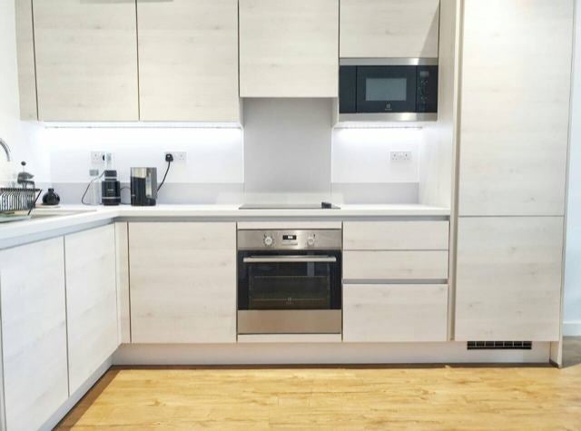 Flat Olympic Way in Greater London