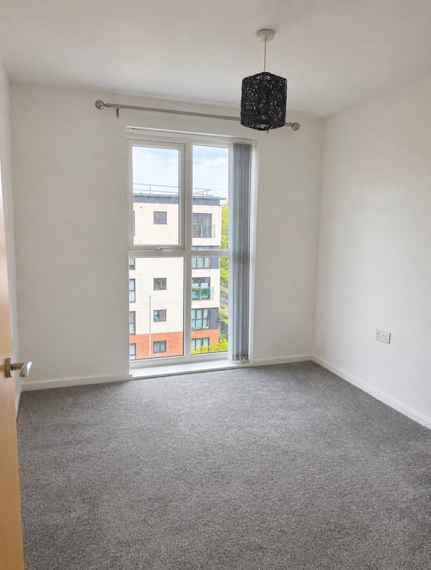 Room Broughton Lane in Salford